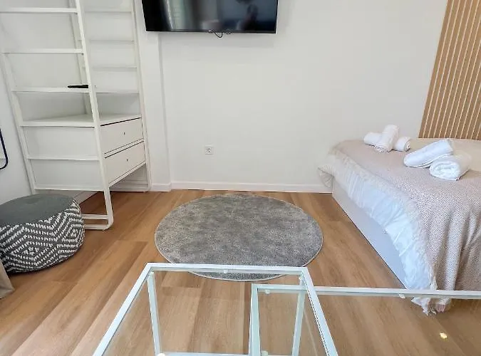 Cozy Studio With Sea Views